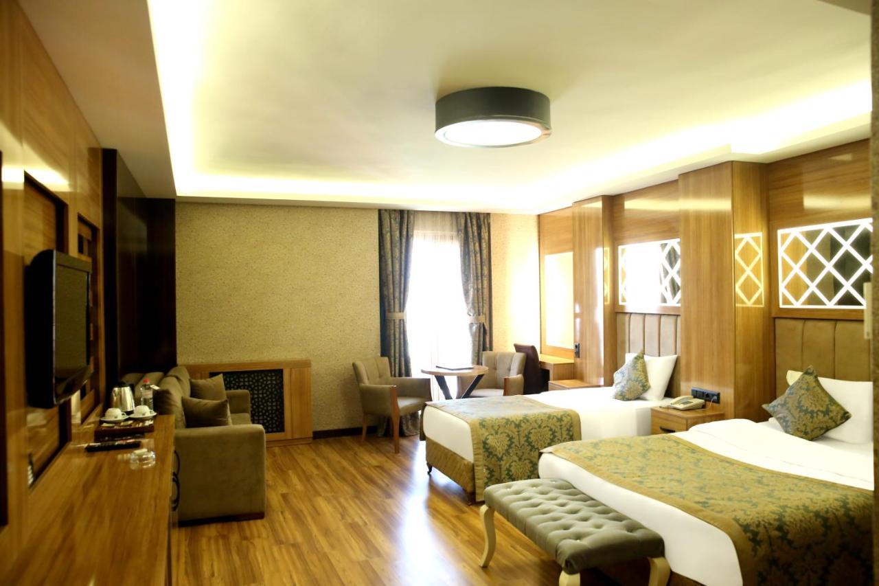 Gumus Palace Suites Istanboel Buitenkant foto